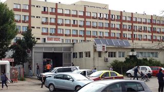 Un pacient s-a aruncat &icirc;n gol de la etajul 5 al Spitalului Județean Ploiești