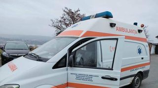 ambulanța care a luat foc în mers la suceava