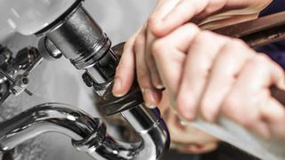 Ce salariu are un instalator &icirc;n Rom&acirc;nia? 