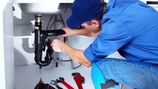 Salariu instalator Rom&acirc;nia