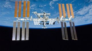 Rusia a distrus un satelit cu o rachetă de la sol. Reacție dură din partea SUA