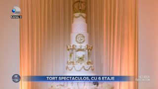 Paris Hilton a schimbat mai multe rochii de mireasă