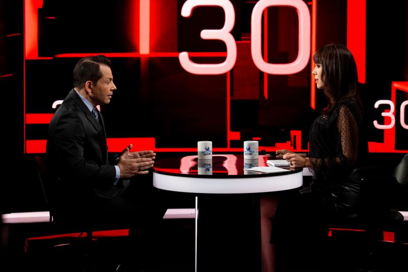 Jean de la Craiova face dezvăluiri inedite la “40 de întrebări cu Denise Rifai”: Drumul de la copilăria grea, marcată de sărăcie, până la succesul uluitor