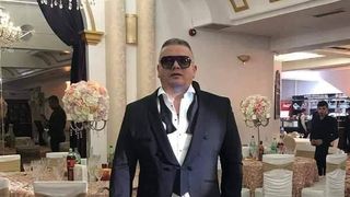 Interlopul Mircea Nebunu sfidează autoritățile, deși este dat &icirc;n urmărire generală. Cum s-a pozat &icirc;n Spania