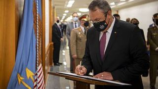 Nicolae Ciucă: „Am finalizat o rundă consistentă de negocieri, am stabilit un procent de 7% pentru investiţii, anul viitor”