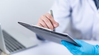 O asistentă a murit după o luptă crâncenă cu virusul Sars-Cov-2. Femeia nu era vaccinată