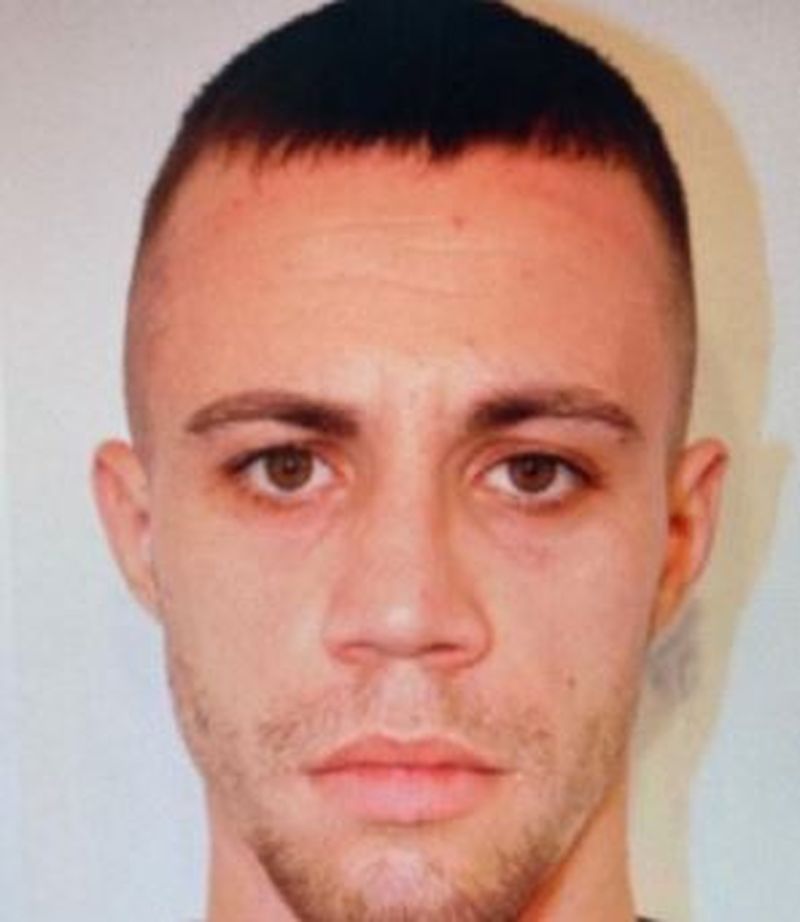 Deținutul extrem de periculos, evadat de mai bine de două zile din Arestul IPJ Dolj, a fost prins