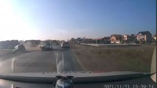 VIDEO | O mamă și fiul ei au fost la un pas de moarte, după un accident violent petrecut &icirc;n județul Timiș