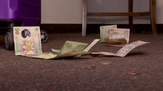 Gest scandalos făcut de o tânără pe Aeroportul din Timișoara: a furat cutia cu donații pentru copii pentru a-și plăti bagajul suplimentar