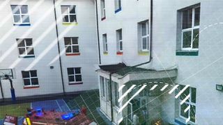 VIDEO | Gest șocant făcut de un elev din Capitală: le-a trimis prietenilor un mesaj de adio și s-a aruncat de la geamul clasei unde învăța