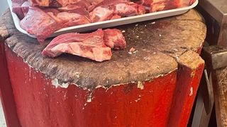 Piața Berceni din Capitală are activitatea suspendată în urma unor controale ale Protecţiei Consumatorilor. Alţi 15 operatori, oprire temporară