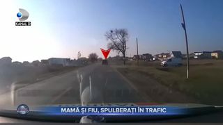 Mamă și fiu, spulberați &icirc;n trafic