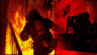 VIDEO | Incendiu într-un bloc din Craiova. Flăcările au izbucnit de la toboganul de gunoi