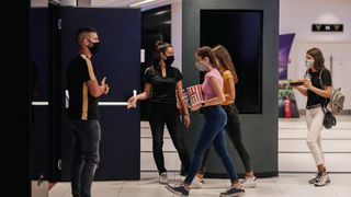 Grecia impune lockdown pentru nevaccinați. Doar cei imunizați împotriva COVID-19 și vindecații au acces în spații publice închise