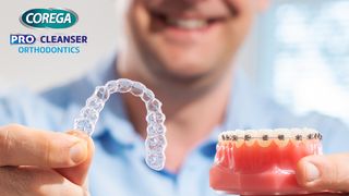 Porţi un aparat dentar mobil sau o gutieră dentară ? Avem o veste bună pentru tine! Curăţarea acestora nu mai este o problemă!