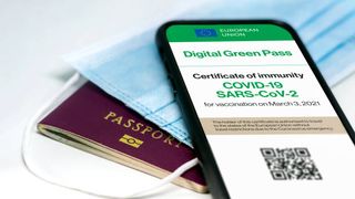 Prima țară din lume care organizează referendum pentru certificatul COVID-19