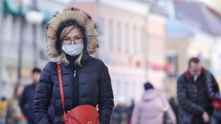 Bilanț coronavirus, joi 25 noiembrie. Număr ridicat de decese COVID-19. Câți români mai sunt la ATI