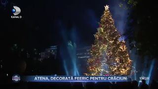 Atena, decorata feeric pentru Craciun