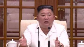 în coreea de nord sunt interzise hainele de piele