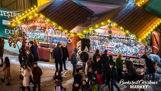 Aglomerație la Târgul de Crăciun din București. Accesul este permis doar cu bilet și certificat verde Covid