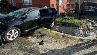 Accident grav între două autoturisme în care se aflau şapte persoane, printre care şi trei minori