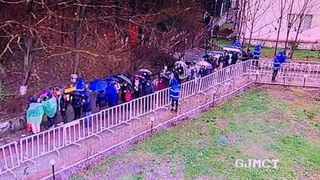 Peste 6.000 de pelerini au participat la slujba de Sfântul Andrei de la ,,Peştera Sfântului Apostol”