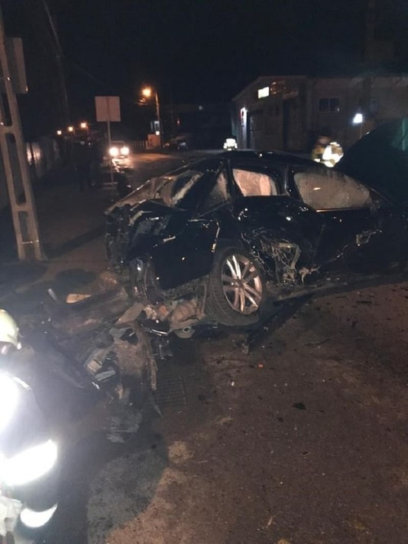 Accident grav în Slobozia! Patru persoane au fost rănite grav după ce două maşini s-au ciocnit într-o intersecţie