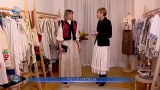 Ia tradițională, &icirc;n ținute moderne