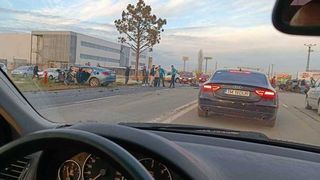 Grav accident rutier. Două mașini s-au ciocnit