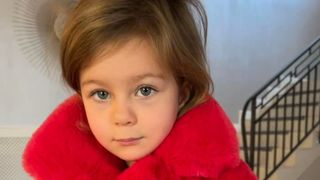 Elena Udrea, alături de fiica sa de Moș Nicolae.