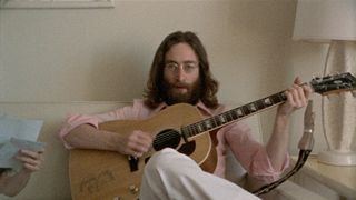 41 de ani de la asasinarea lui John Lennon. Care a fost motivul real al crimei?