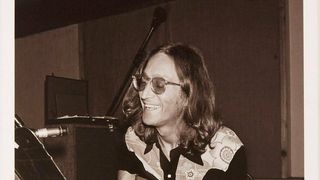 41 de ani de la asasinarea lui John Lennon. Care a fost motivul real al crimei