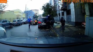 Accident dramatic în Capitală. Un copil a fost spulberat de mașină. Momentul a fost surprins de o cameră de bord