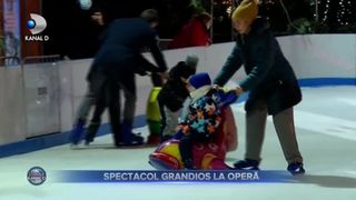 Feerie de lumini la Târgul de Crăciun de la Operă