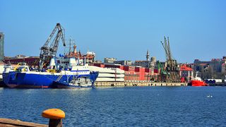 Piese auto contrafăcute,  descoperite în Portul Constanţa