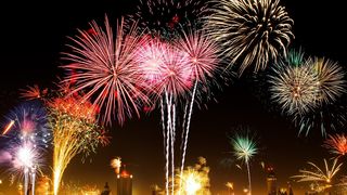 31 decembrie 2021, zi liberă? Ultima zi din an îi va prinde pe mulți la muncă. Cine va avea liber?