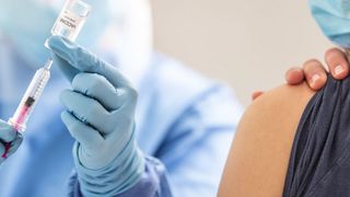 Germania adoptă legea privind vaccinarea obligatorie anti-COVID-19 a personalului medical