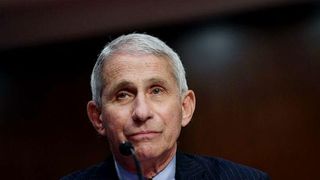 Dr. Fauci face un anunţ neaşteptat: Câte doze de vaccin trebuie să facem pentru o "îngrijire optimă"