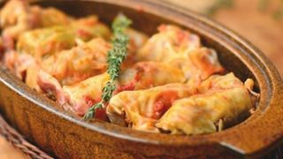 C&acirc;t orez se pune la 1 kg. de carne pentru sarmale? Reţetă tradiţională de sarmale pentru Crăciun