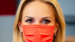 Când primesc pensionarii ajutorul financiar de la Guvern. Ministrul Gabriela Firea, anunț de ultim moment