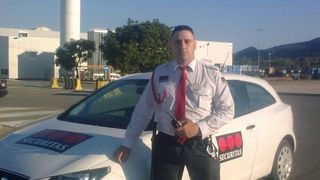 Un rom&acirc;n a terorizat un oraş din Spania. Bărbatul a &icirc;mpuşcat 4 persoane şi apoi s-a baricadat &icirc;ntr-o fermă părăsită&nbsp;