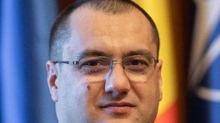 Un eurodeputat român a fost sancționat de Parlamentul European pentru că a refuzat să prezinte certificatul de vaccinare