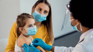 Spania a început vaccinarea împotriva virusului SARS-CoV-2 a copiilor cu vârste cuprinse între 5 şi 11 ani