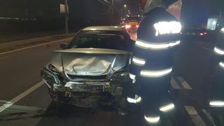 O femeie gravidă, rănită într-un accident rutier în Dâmboviţa