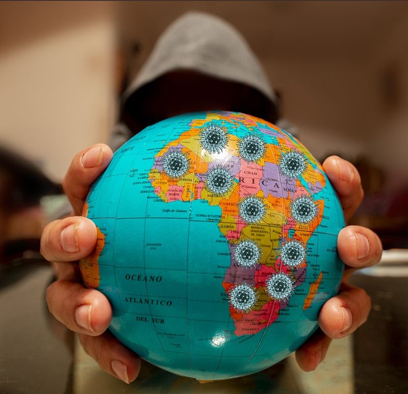 Omicron se înmulţeşte în bronhii de 70 de ori mai rapid 