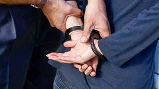 Închisoare de la 1 la 5 ani pentru patronii care nu îşi plătesc impozitele în 60 de zile de la scadență