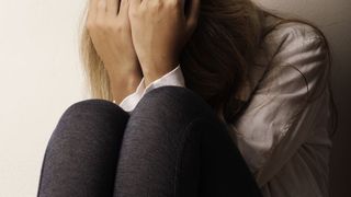 O copilă de 12 ani din Vaslui a fost v&acirc;ndută de mamă pentru suma de 4.000 de euro