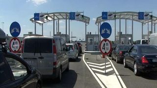 VIDEO | Infern în vămi pentru românii care vin acasă de Sărbători