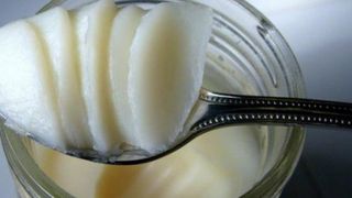 Untura de porc: beneficii şi contraindicaţii