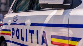 Șofer carbonizat după ce a intrat cu mașina într-un cap de pod